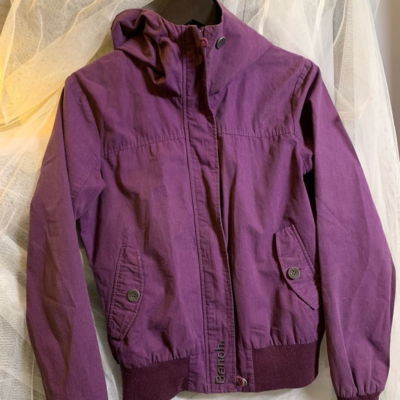 Bench Spring Coat - Picture 2 of 6